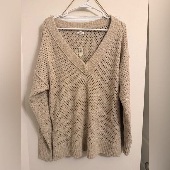 aerie Sweaters - Aerie Women's V-Neck Beige Sweater